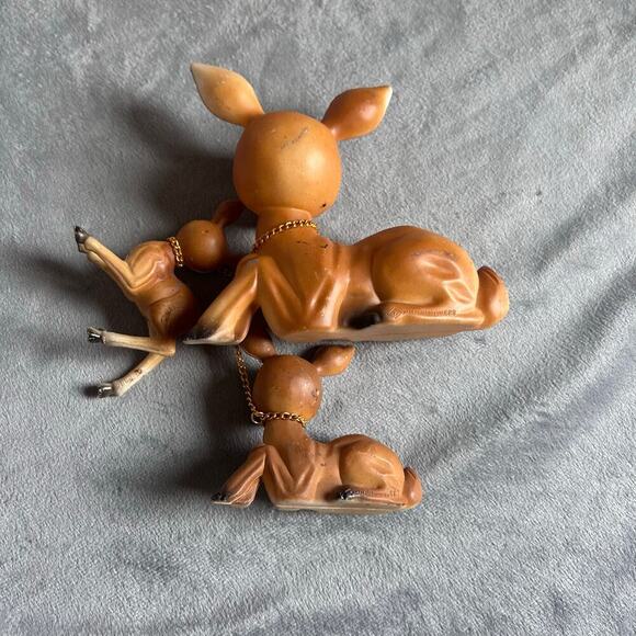 Vintage Plastic Deer Family Figurines attached set - Picture 4 of 8